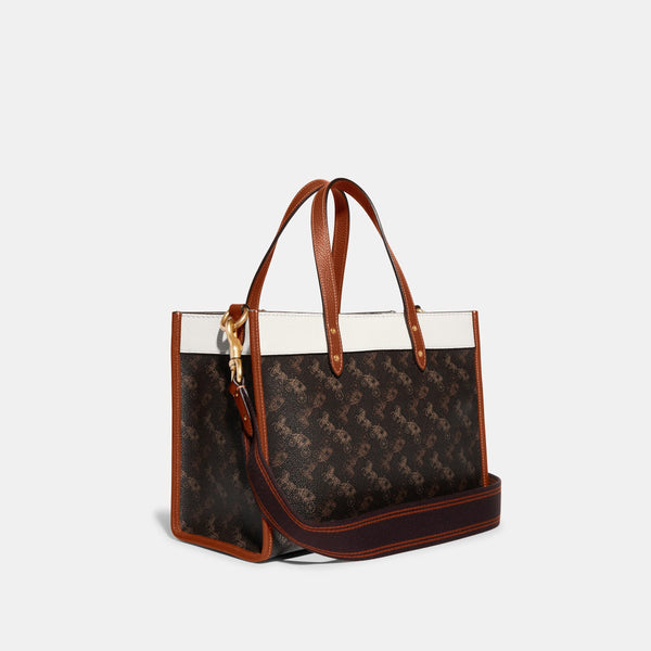 Field Tote 30 With Horse And Carriage Print And Carriage Badge