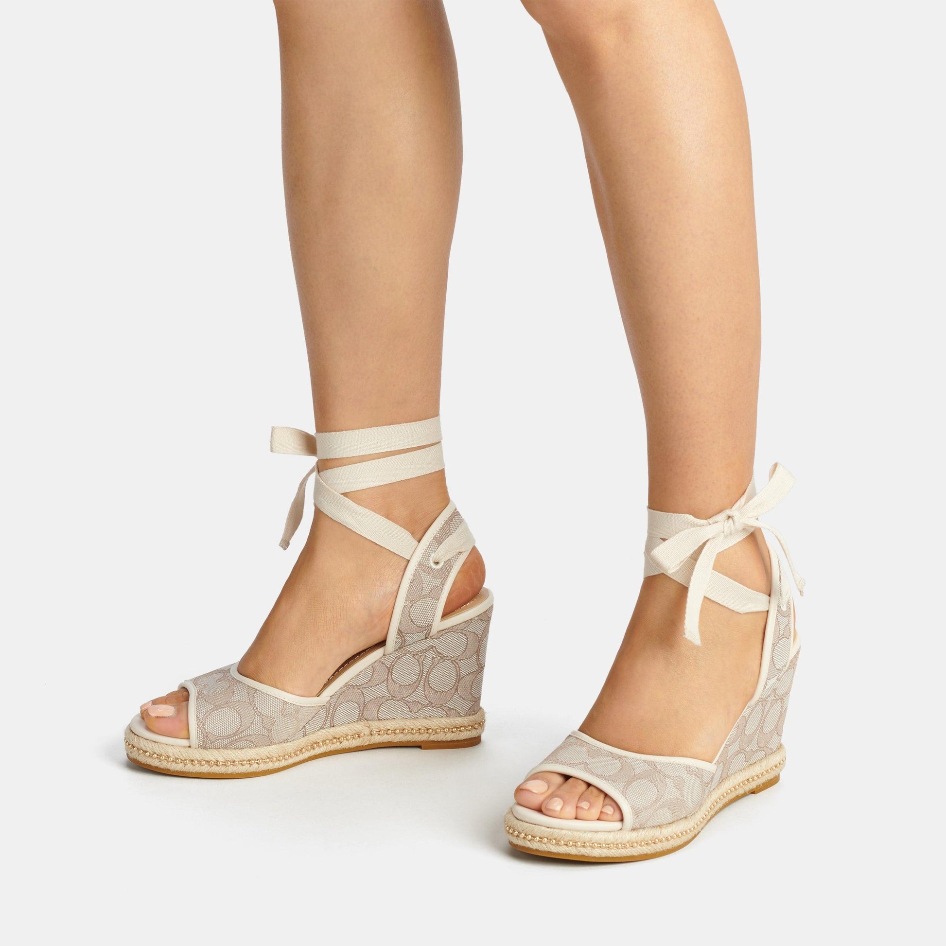 Page Wedge-C8929-Stone/Chalk