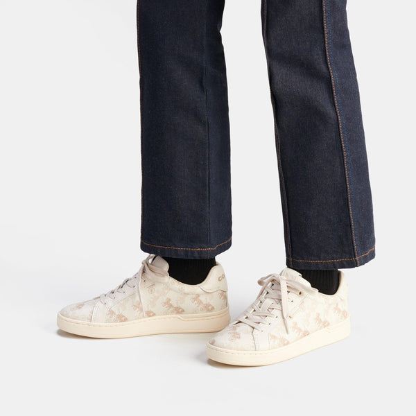 Lowline Low Top Sneaker With Horse And Carriage Print
