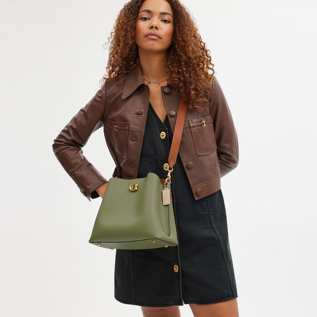 安価レディース - 定価14万 美品22SS COACH キャンバス J