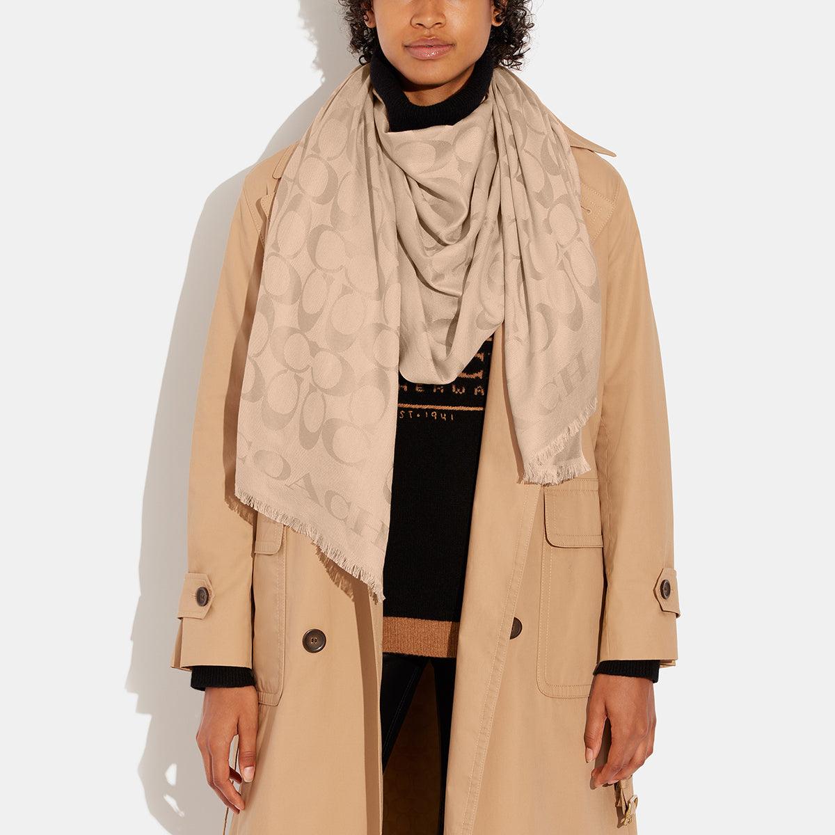 CB690-Signature Stole-CHAMPAGNE