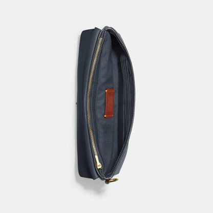 Wyn Clutch - COACH Saudi Arabia Official Site
