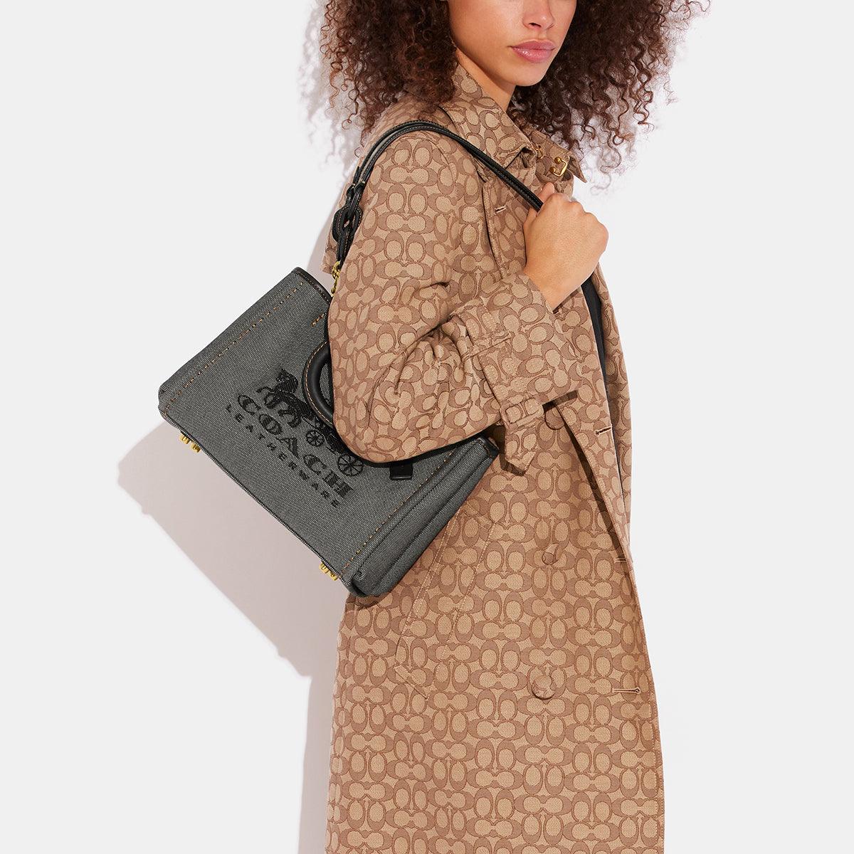 Reese Tote 28-CJ811-B4/Black