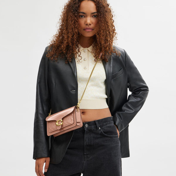 Tabby Chain Clutch In Signature Leather